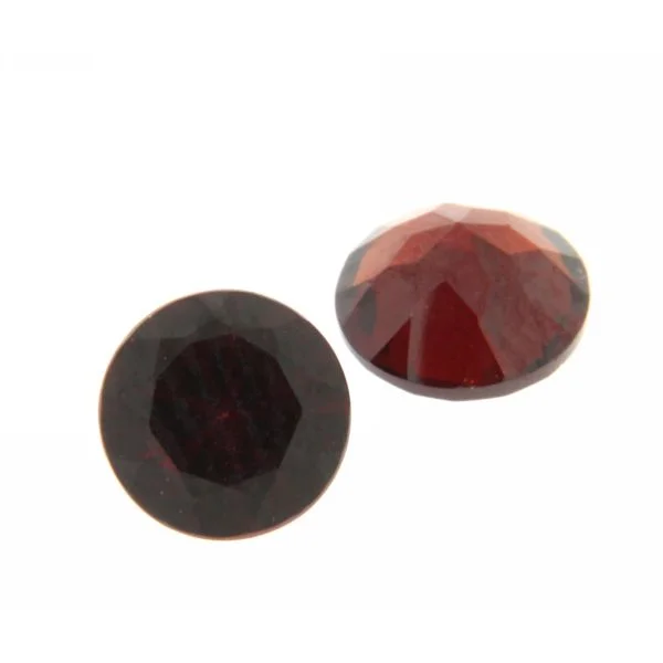 Granat Brillantschliff Ø 3,5 mm