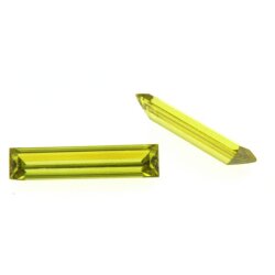 Zirkonia olive baguette step cut 15 x 3,5 mm