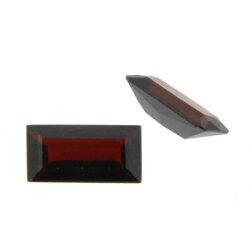 Granat baguette step cut 6,7 x 4,6 mm