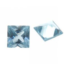 Synth. Aqua carre princess cut 4 x 4 mm