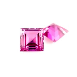 Synth. Kunzit carre step cut 6 x 6 mm